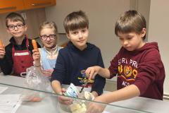 2f27a285-2c4d-47c3-8d96-34d2c4703a80