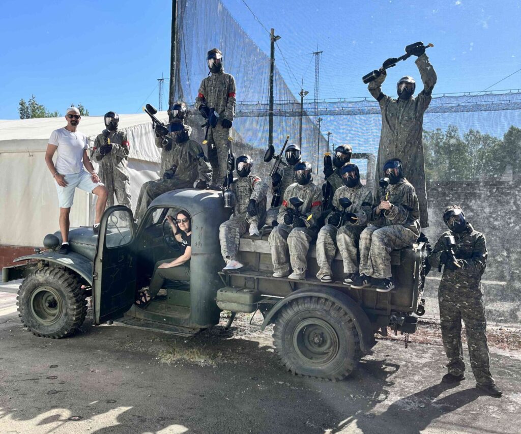 9. C na paintballu